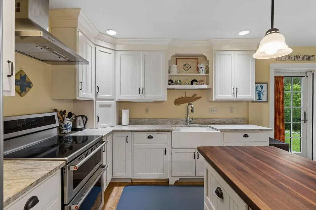 827 Sligo Road North Yarmouth ME 04097