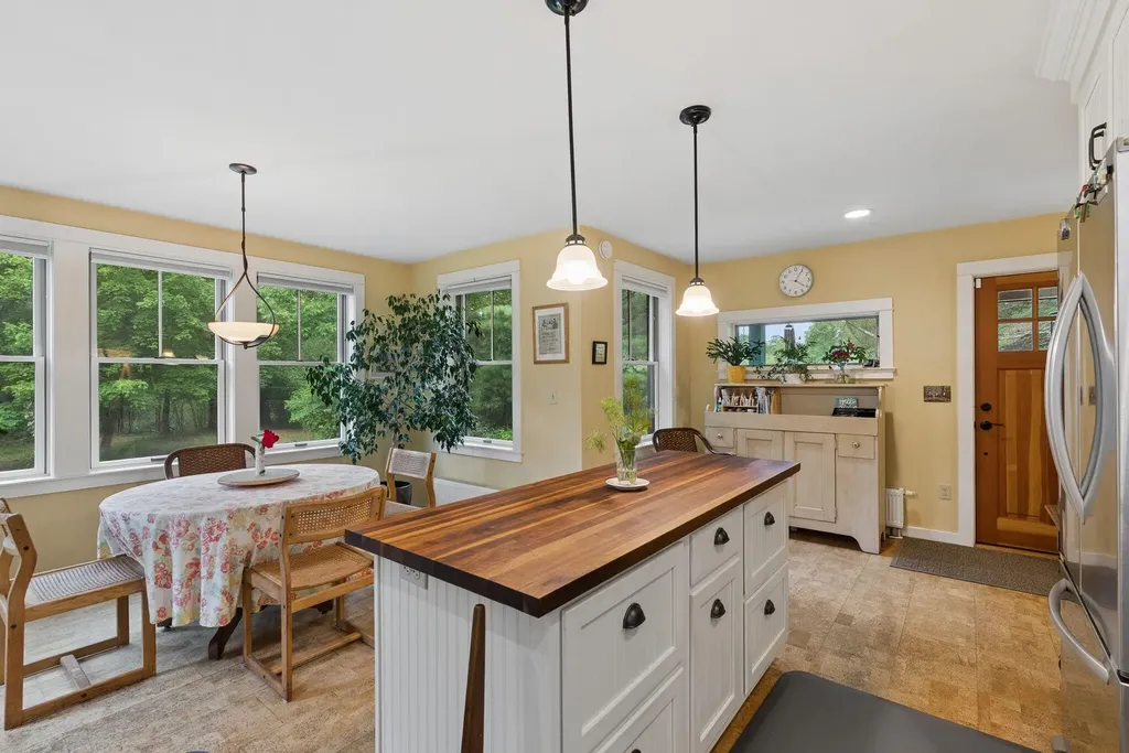 827 Sligo Road North Yarmouth ME 04097