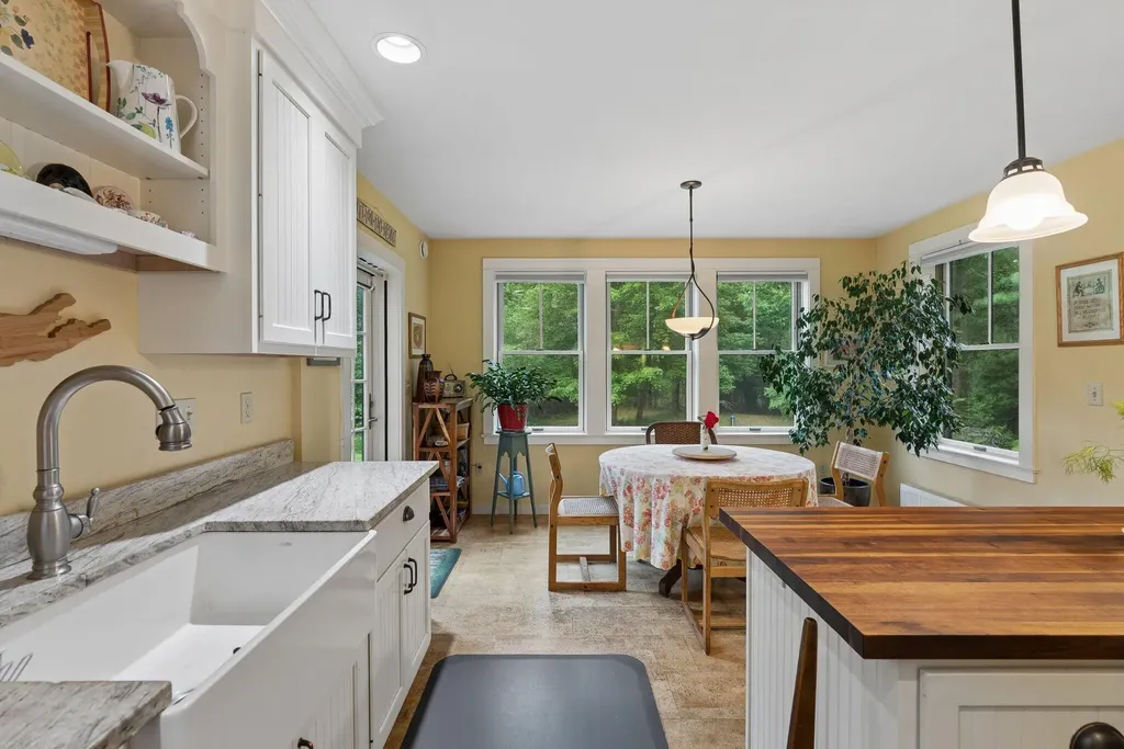 827 Sligo Road North Yarmouth ME 04097
