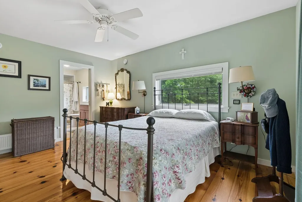 827 Sligo Road North Yarmouth ME 04097