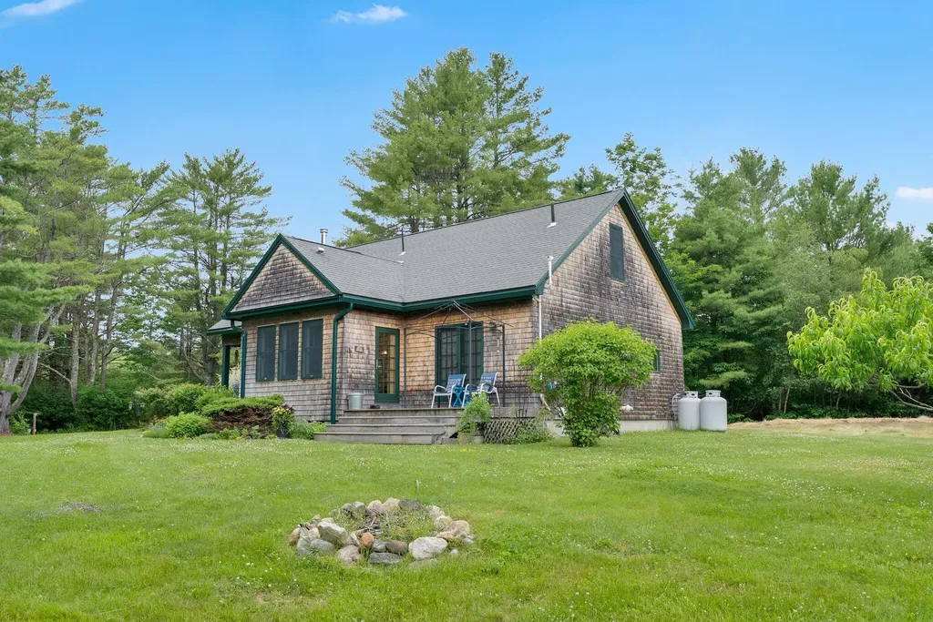 827 Sligo Road North Yarmouth ME 04097