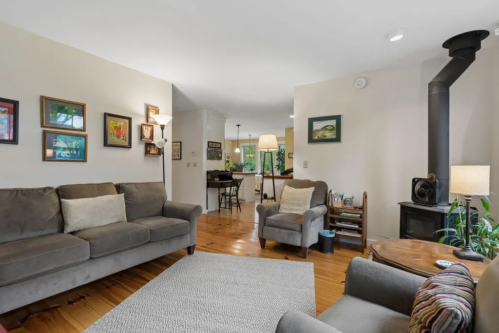 827 Sligo Road North Yarmouth ME 04097