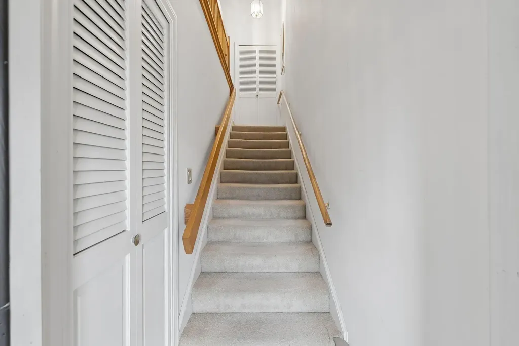 53 Estates Drive Manchester ME 04351