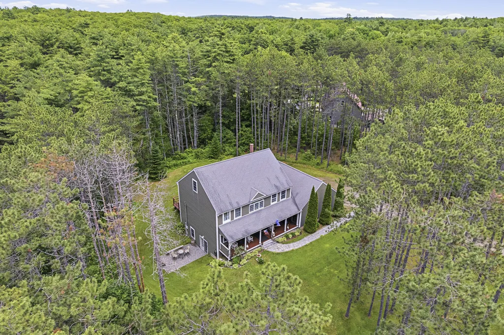 64 Norway Drive Woolwich ME 04579