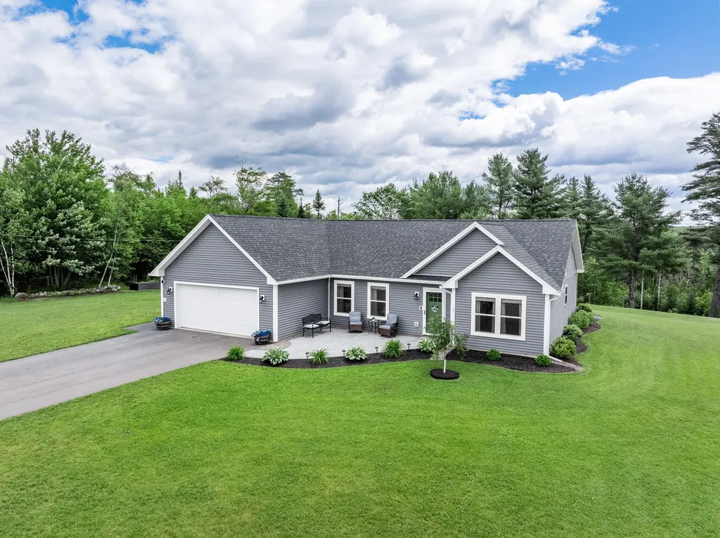 51 Knoll Crest Drive Bangor ME 04401