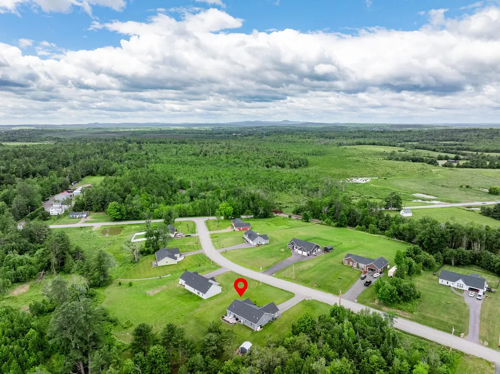 51 Knoll Crest Drive Bangor ME 04401