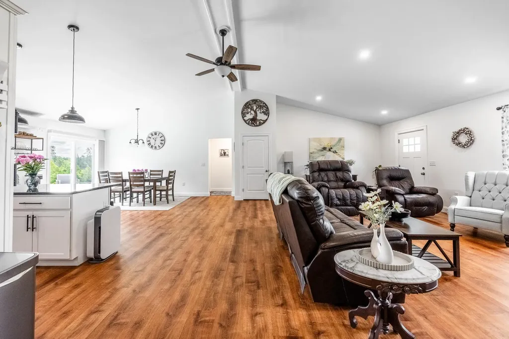 51 Knoll Crest Drive Bangor ME 04401