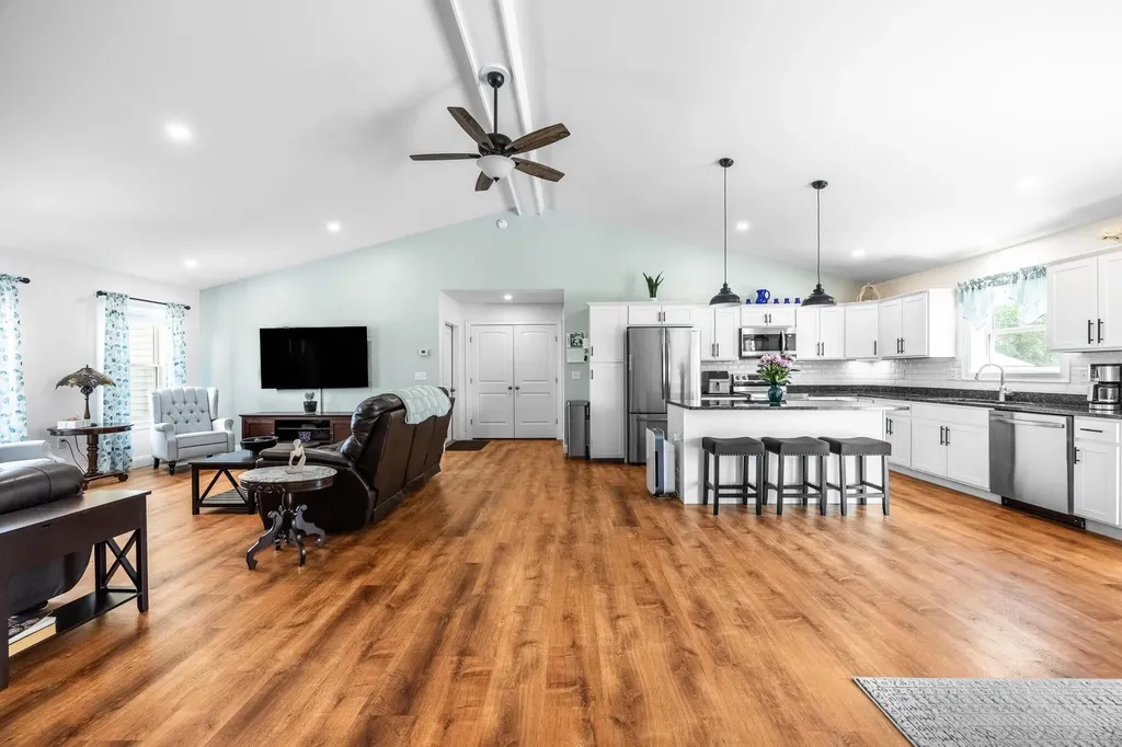 51 Knoll Crest Drive Bangor ME 04401