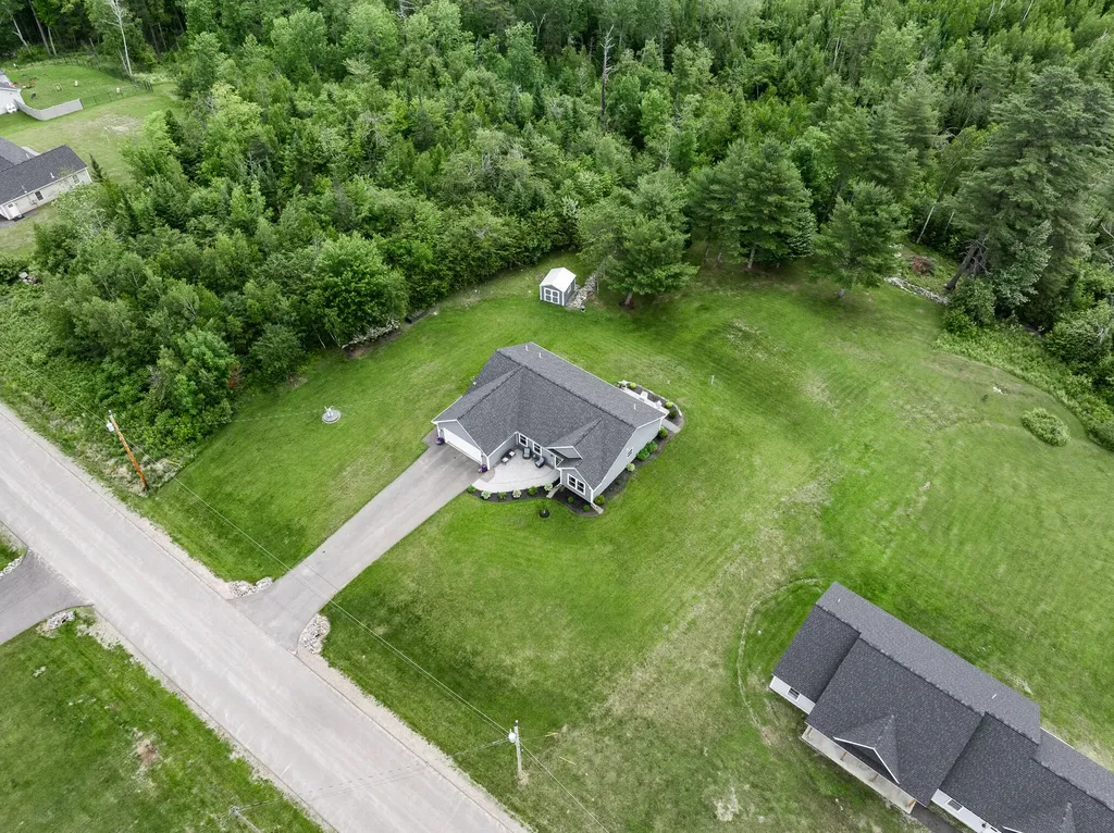 51 Knoll Crest Drive Bangor ME 04401