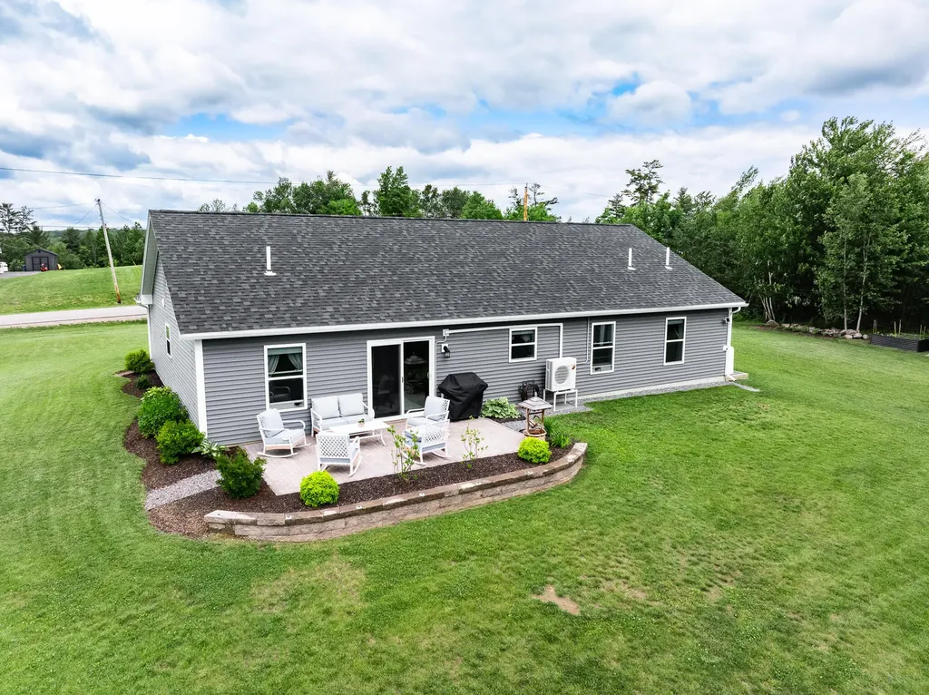 51 Knoll Crest Drive Bangor ME 04401