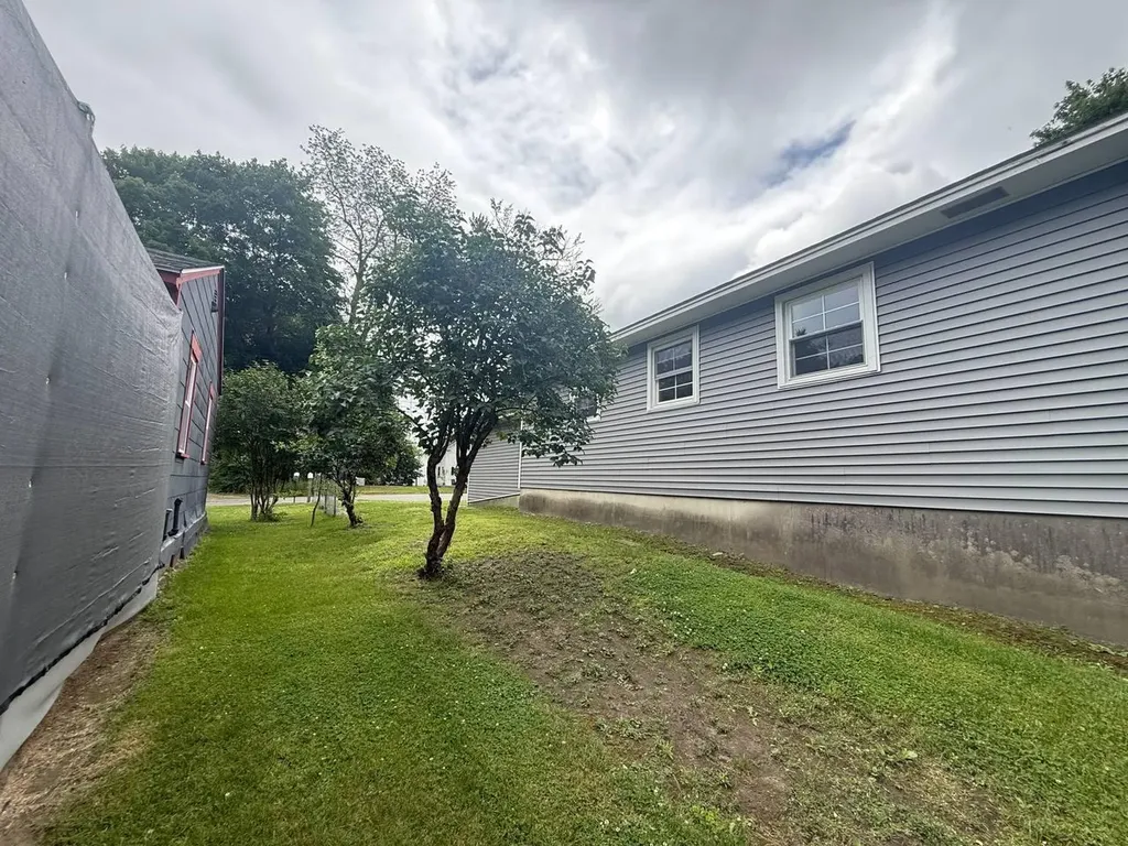 20 Flagg Street Veazie ME 04401