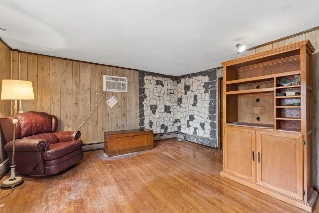 5 Nob Hill Avenue Lewiston ME 04240