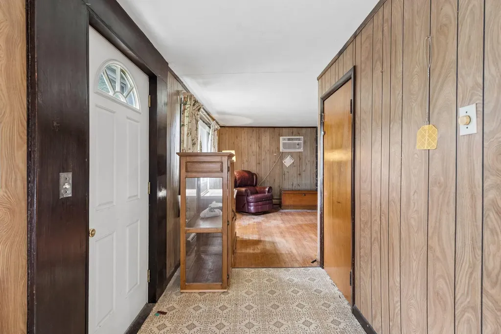 5 Nob Hill Avenue Lewiston ME 04240