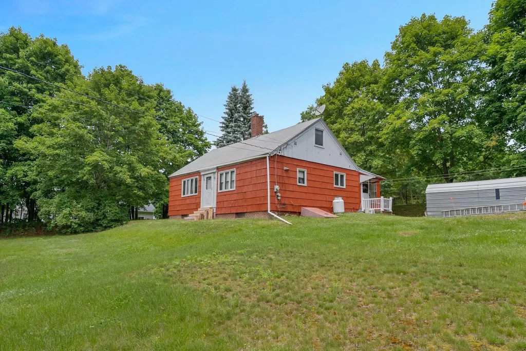 5 Nob Hill Avenue Lewiston ME 04240