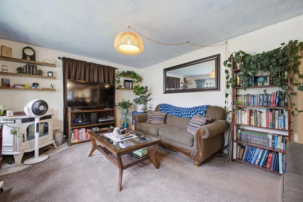 3 Willow Lane Kennebunk ME 04043