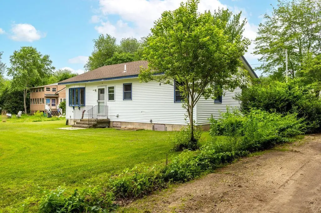 3 Willow Lane Kennebunk ME 04043