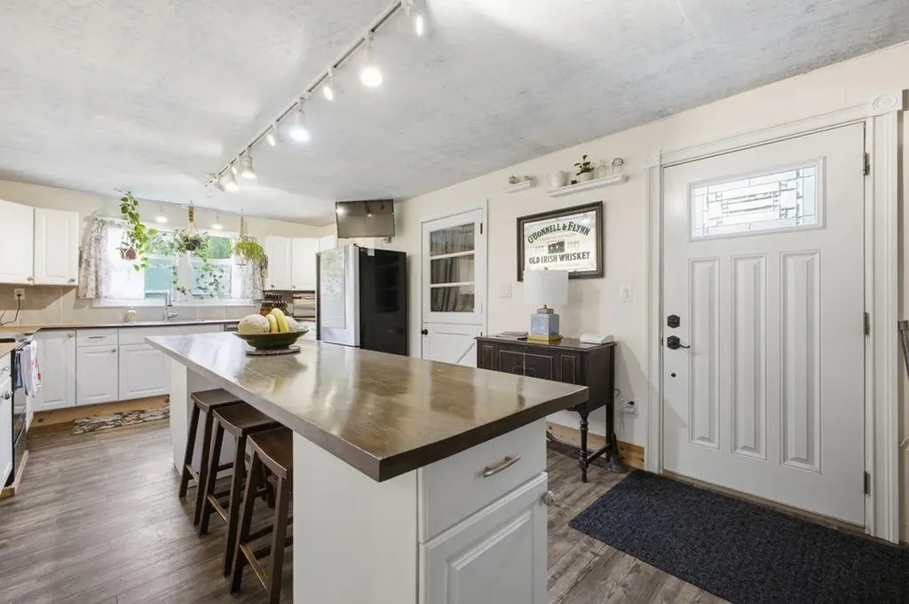 3 Willow Lane Kennebunk ME 04043
