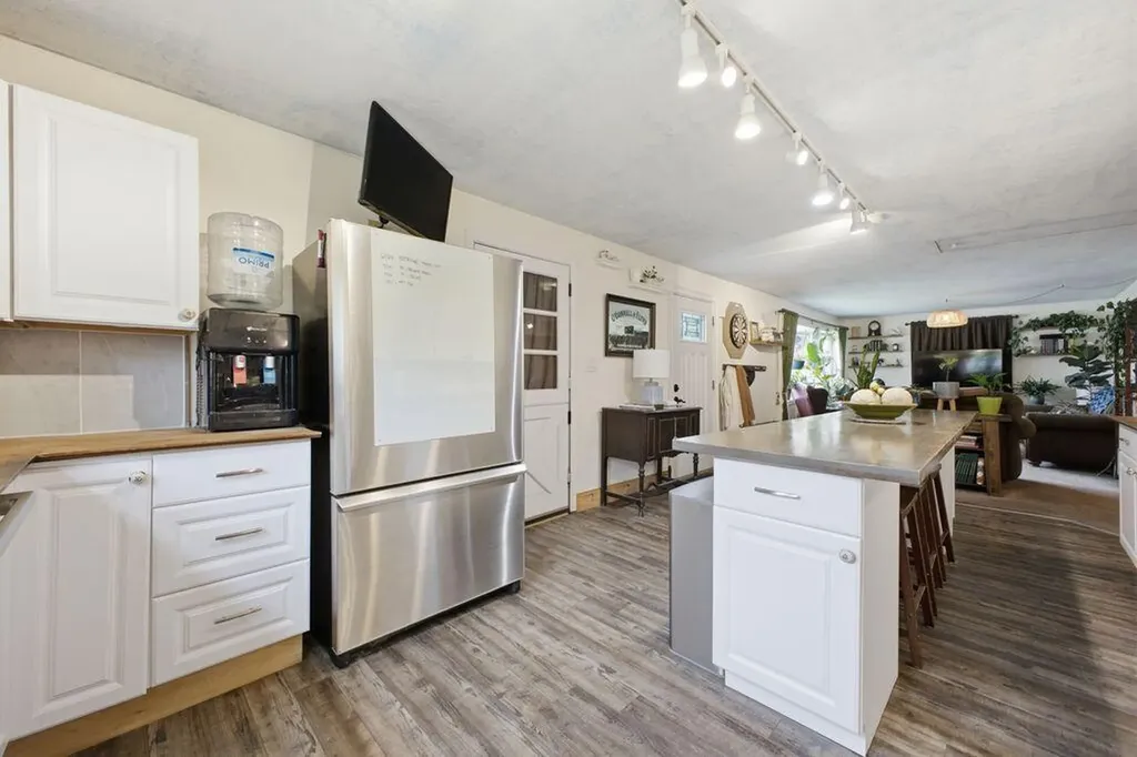3 Willow Lane Kennebunk ME 04043