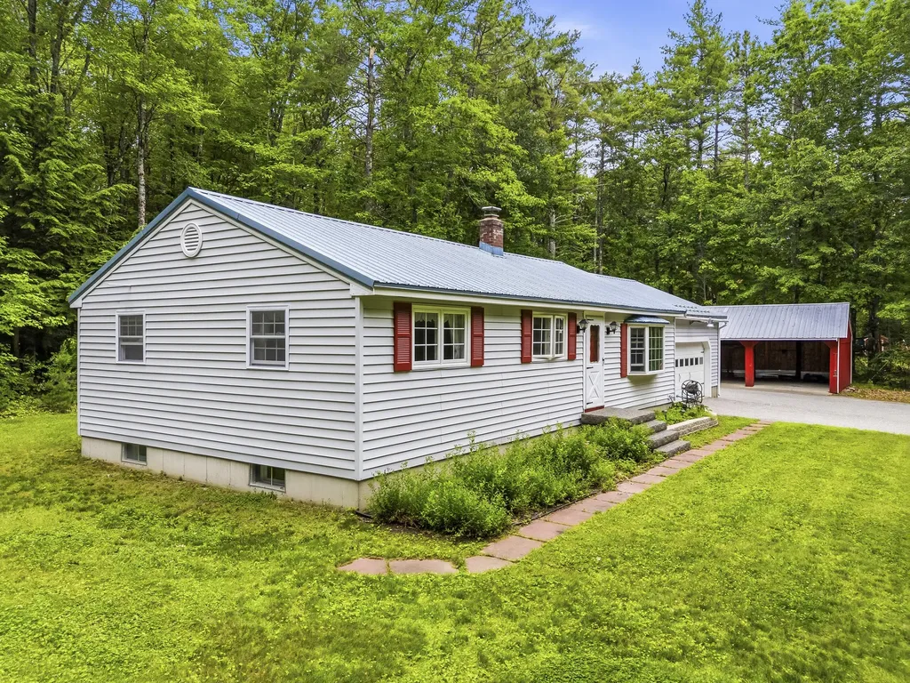 814 Cape Road Hollis ME 04042
