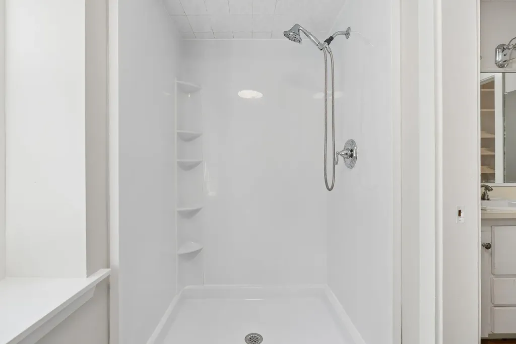 126 Sunderland Drive Auburn ME 04210
