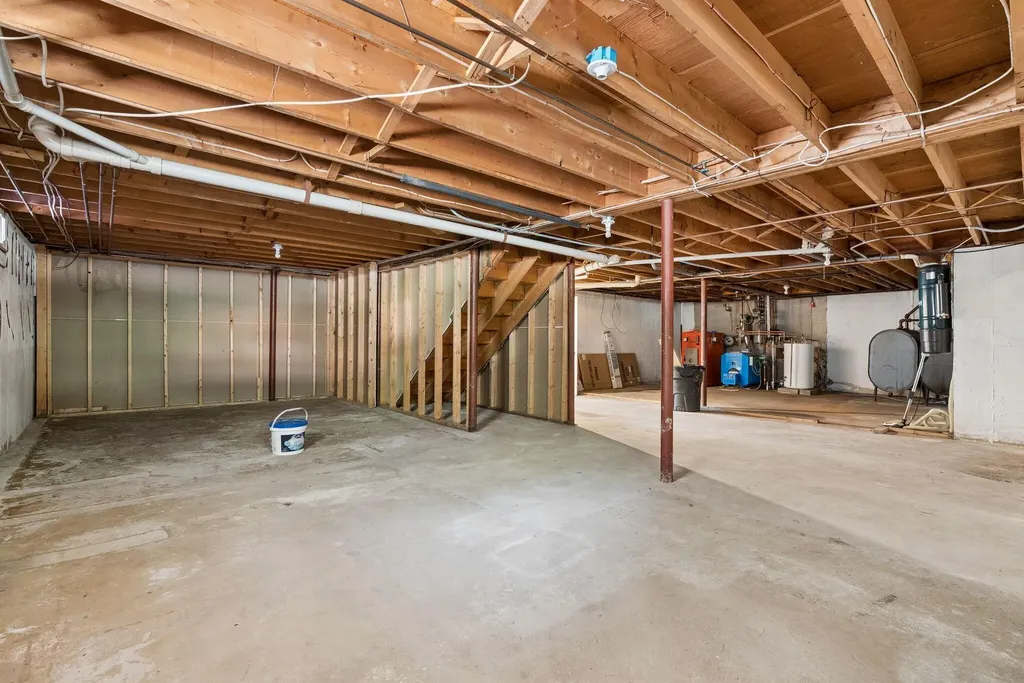 126 Sunderland Drive Auburn ME 04210