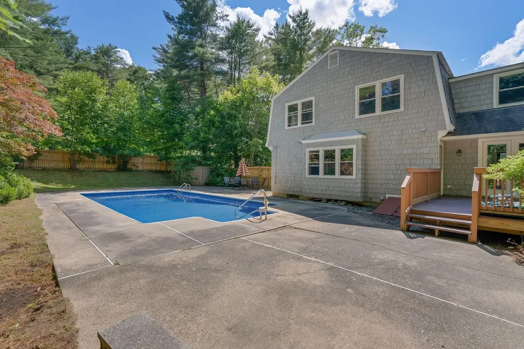 126 Sunderland Drive Auburn ME 04210