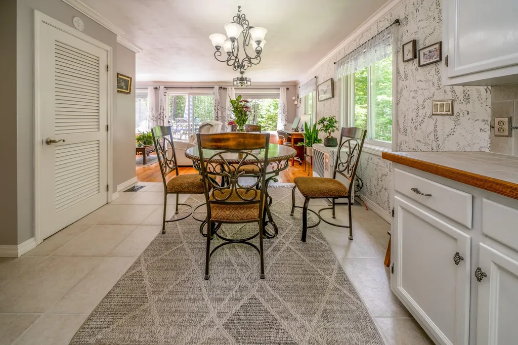 105 Perry Greene Hill Road Waldoboro ME 04572