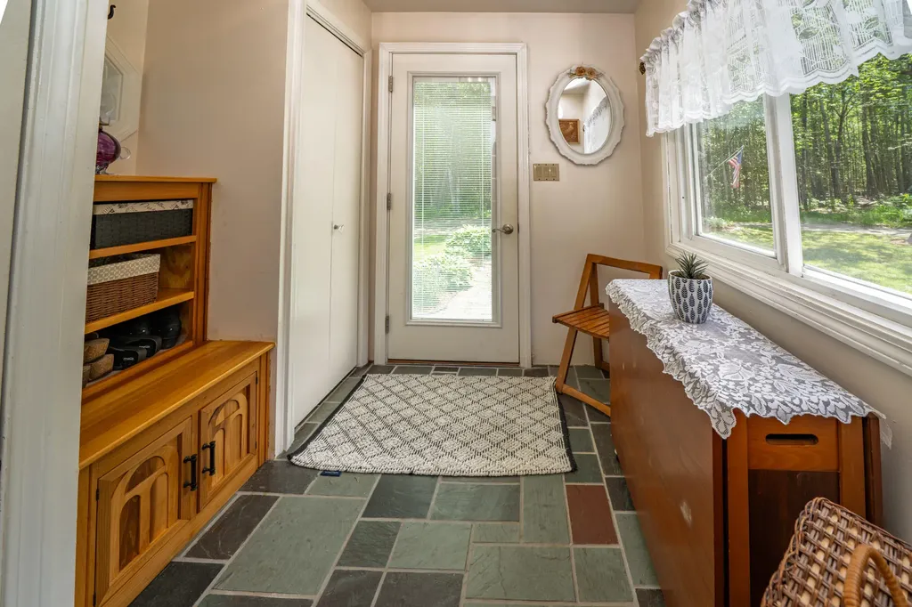 105 Perry Greene Hill Road Waldoboro ME 04572