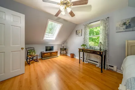 105 Perry Greene Hill Road Waldoboro ME 04572
