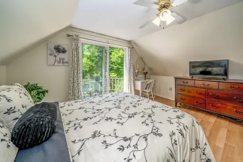105 Perry Greene Hill Road Waldoboro ME 04572