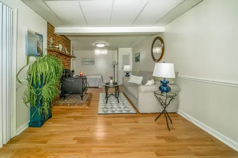 105 Perry Greene Hill Road Waldoboro ME 04572