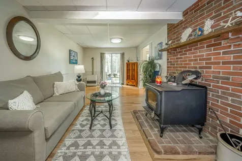 105 Perry Greene Hill Road Waldoboro ME 04572