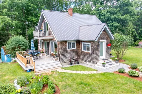 105 Perry Greene Hill Road Waldoboro ME 04572