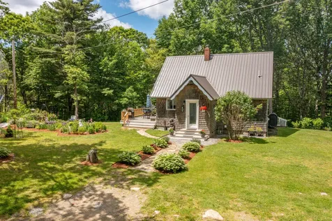 105 Perry Greene Hill Road Waldoboro ME 04572