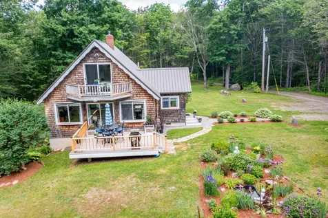 105 Perry Greene Hill Road Waldoboro ME 04572