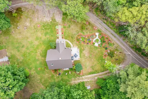 105 Perry Greene Hill Road Waldoboro ME 04572