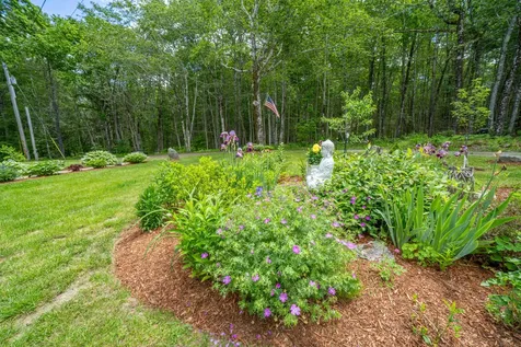 105 Perry Greene Hill Road Waldoboro ME 04572