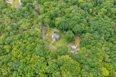 105 Perry Greene Hill Road Waldoboro ME 04572