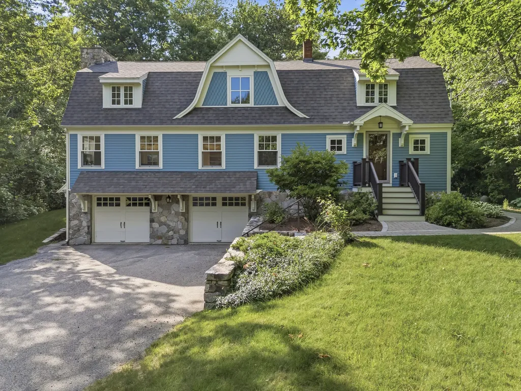 19 Field Avenue York ME 03909