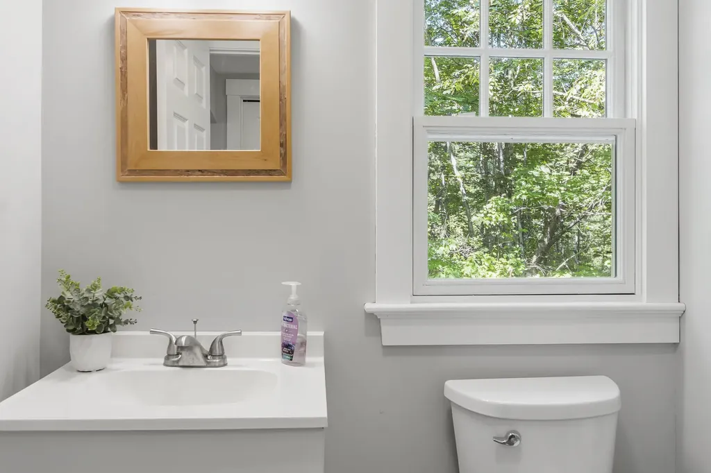19 Field Avenue York ME 03909