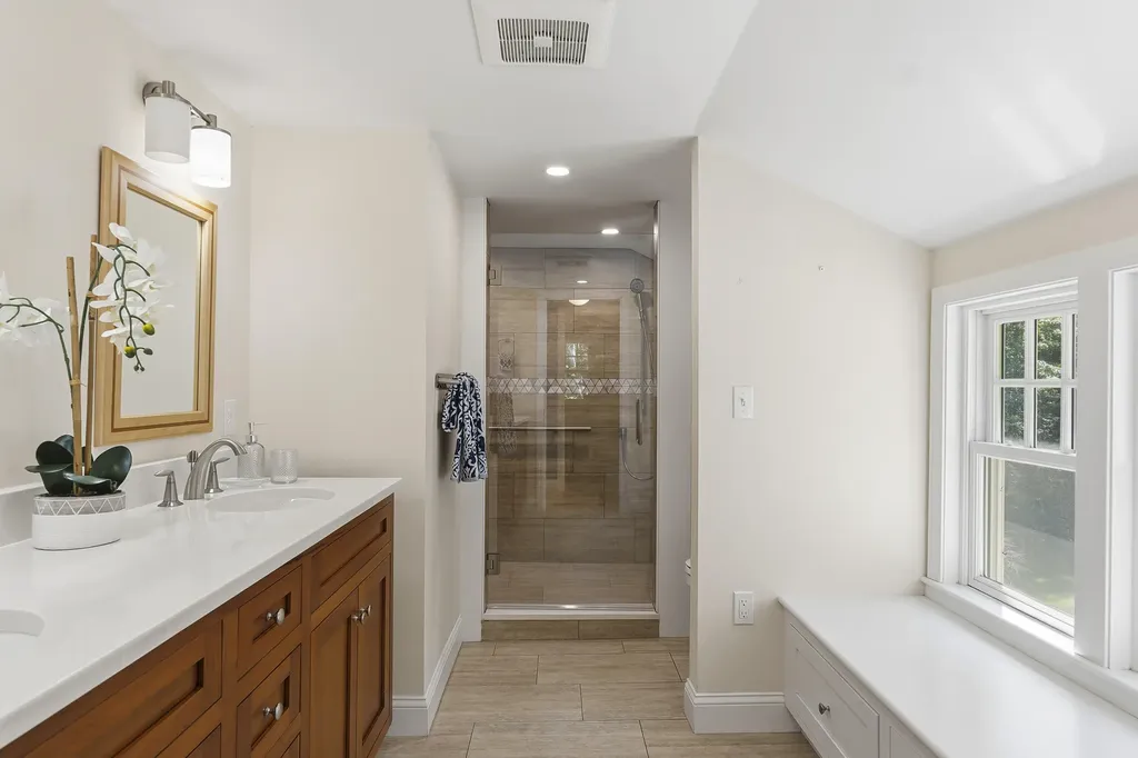 19 Field Avenue York ME 03909