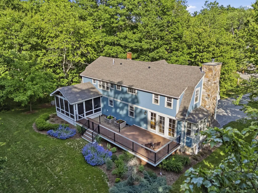 19 Field Avenue York ME 03909
