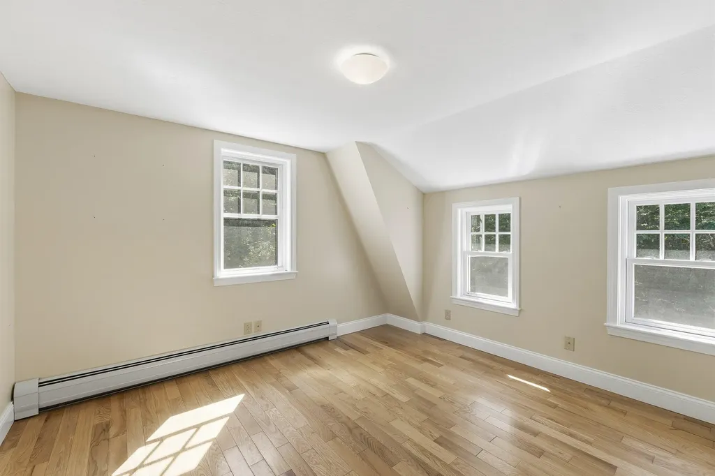 19 Field Avenue York ME 03909