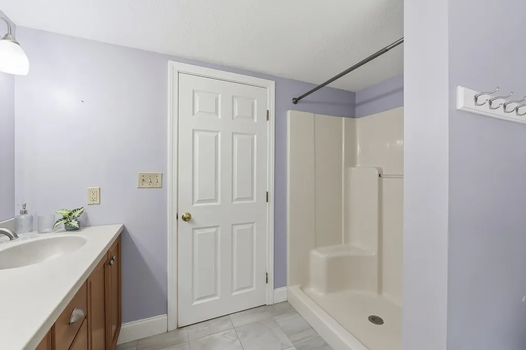 19 Field Avenue York ME 03909