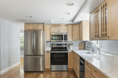 19 Field Avenue York ME 03909