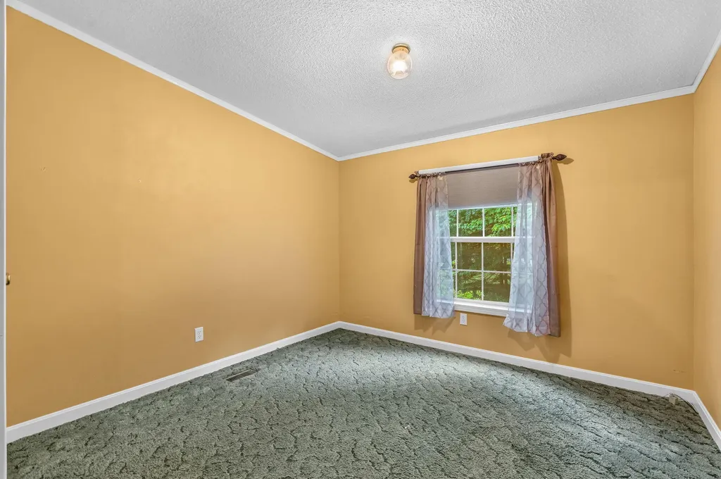 135 Ridgewood Drive Warren ME 04864