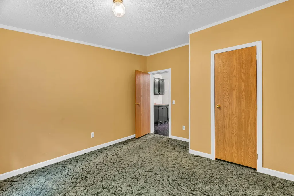 135 Ridgewood Drive Warren ME 04864