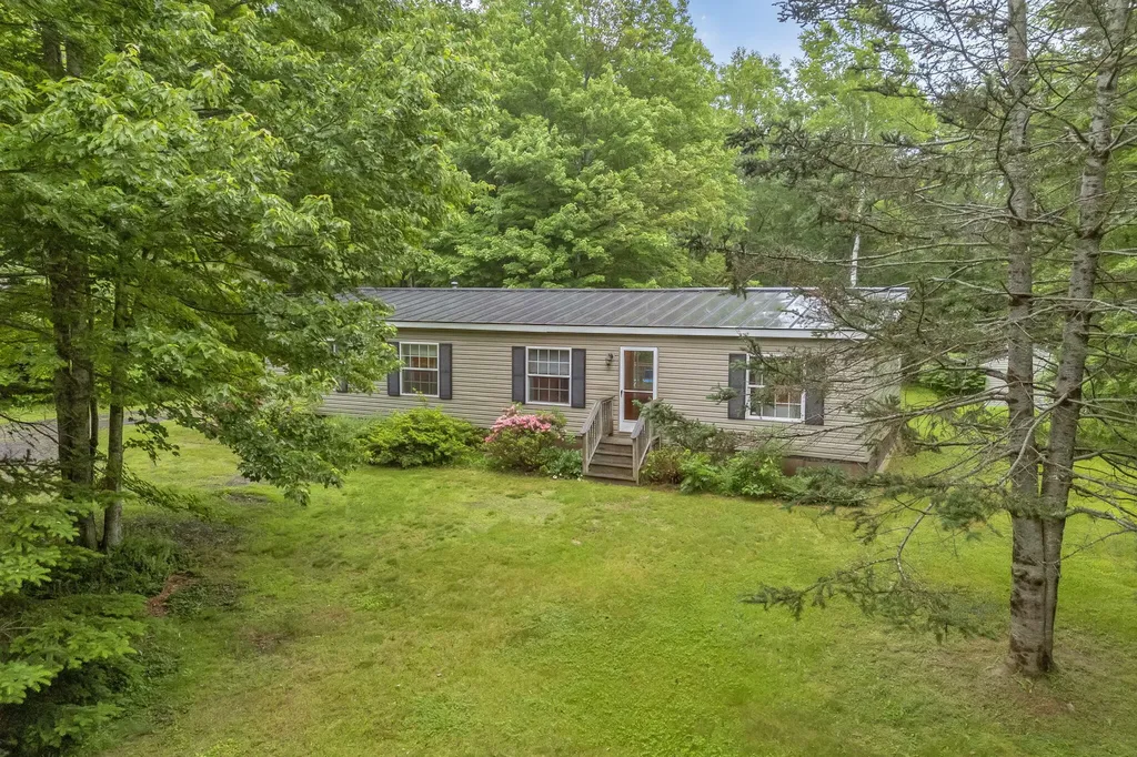 135 Ridgewood Drive Warren ME 04864