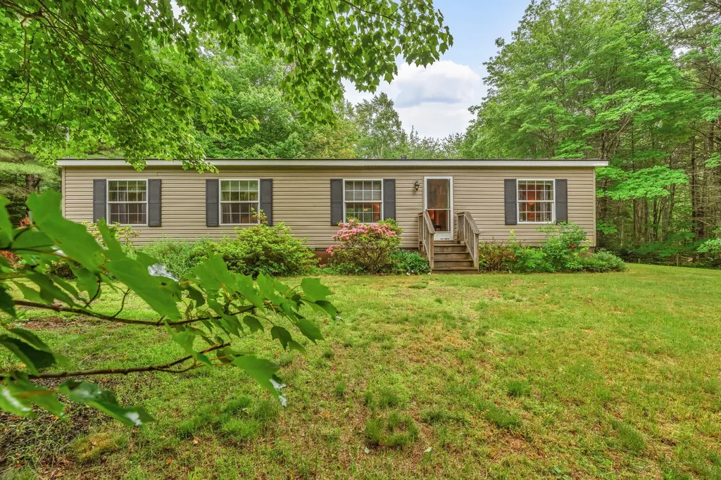 135 Ridgewood Drive Warren ME 04864
