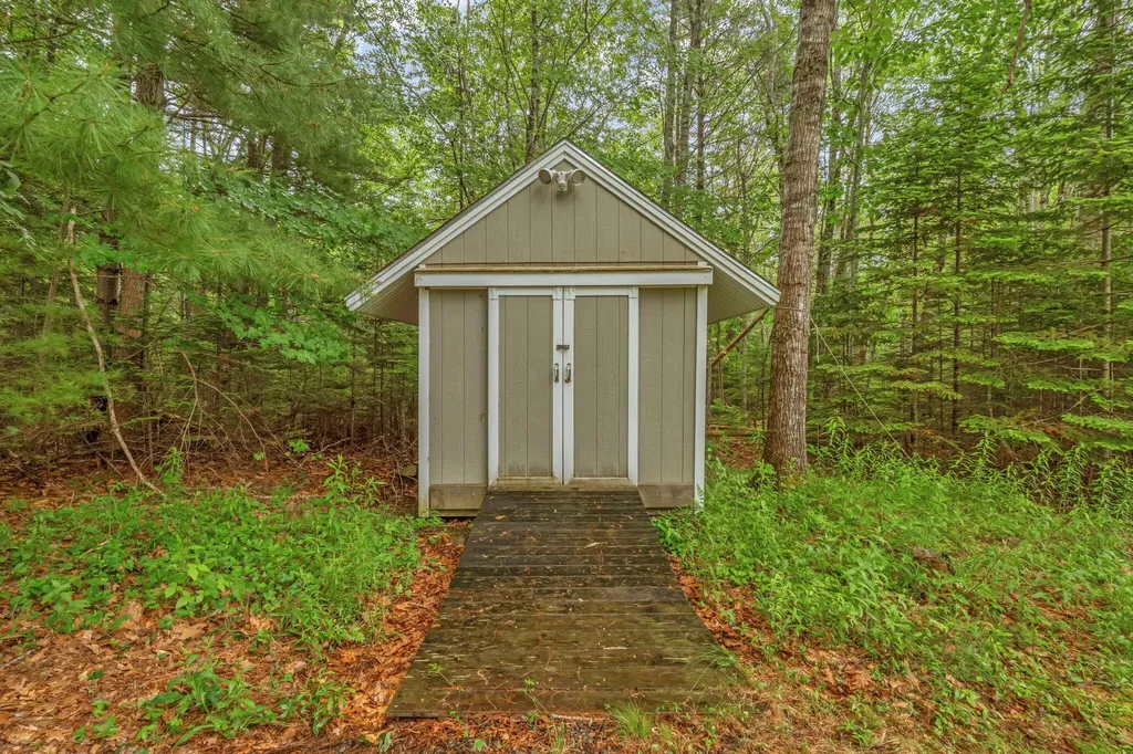 135 Ridgewood Drive Warren ME 04864